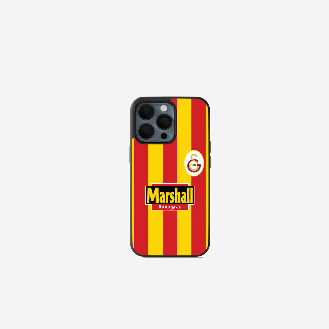 Glänzende Galatasaray Retro Handyhülle im klassischen Heimtrikot Design. Das Premium Vintage Fußball Case in den ikonischen Farben Rot und Gelb mit nostalgischem Vereinslogo, inspiriert von alten Süper Lig Zeiten.