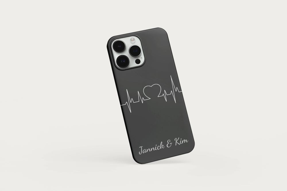 Personalisierte Handyhülle mit Herz & Namen – Individuelles Geschenk für deinen Partner - Lasergravur