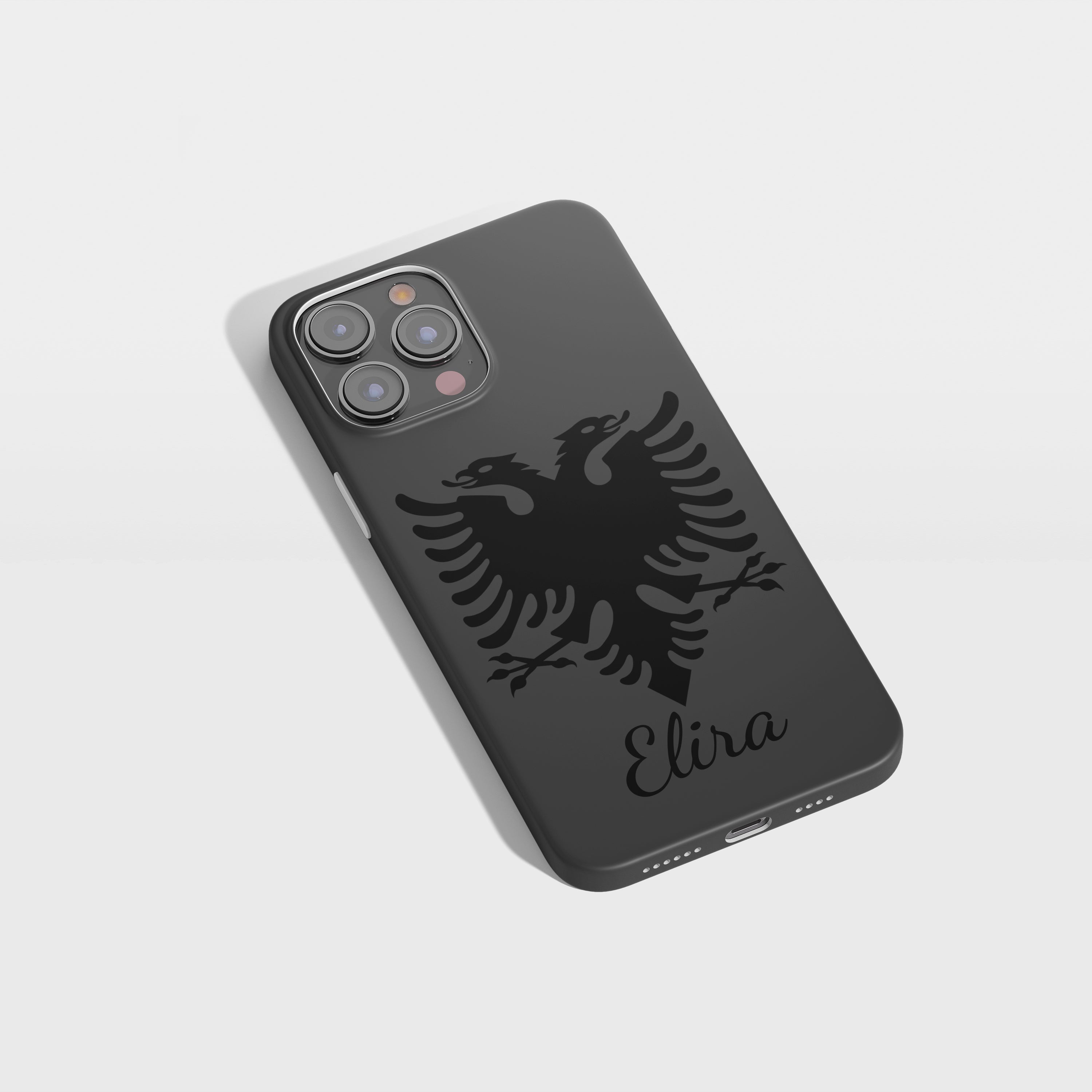 Case mit Albanien-Logo Gravur