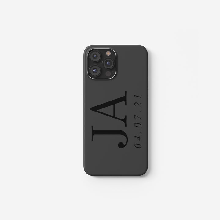 Personalisierte Handyhülle – 2 Buchstaben seitlich & Datum graviert