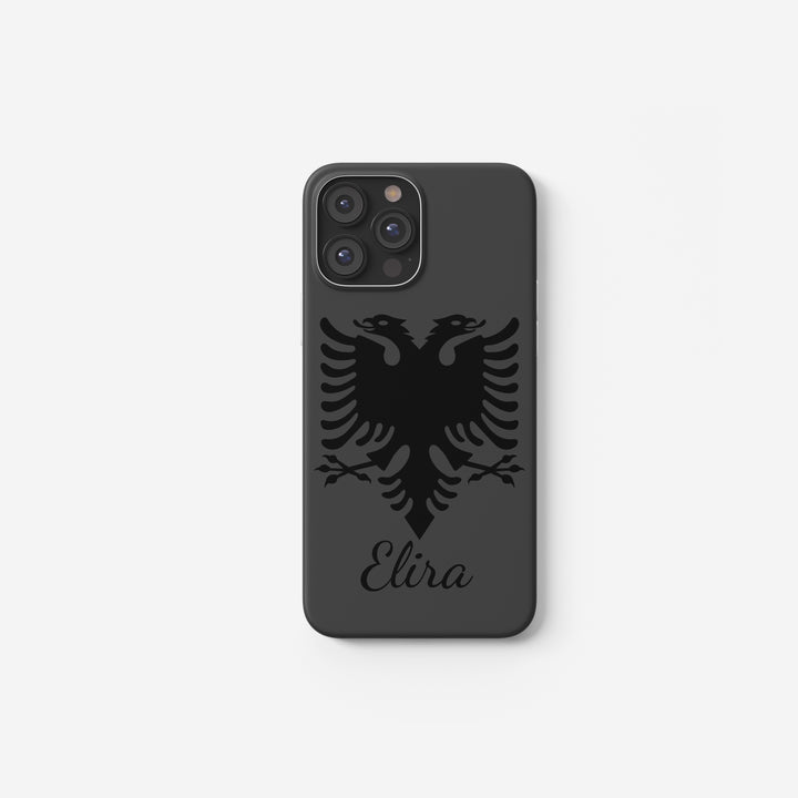 Case mit Albanien-Logo Gravur